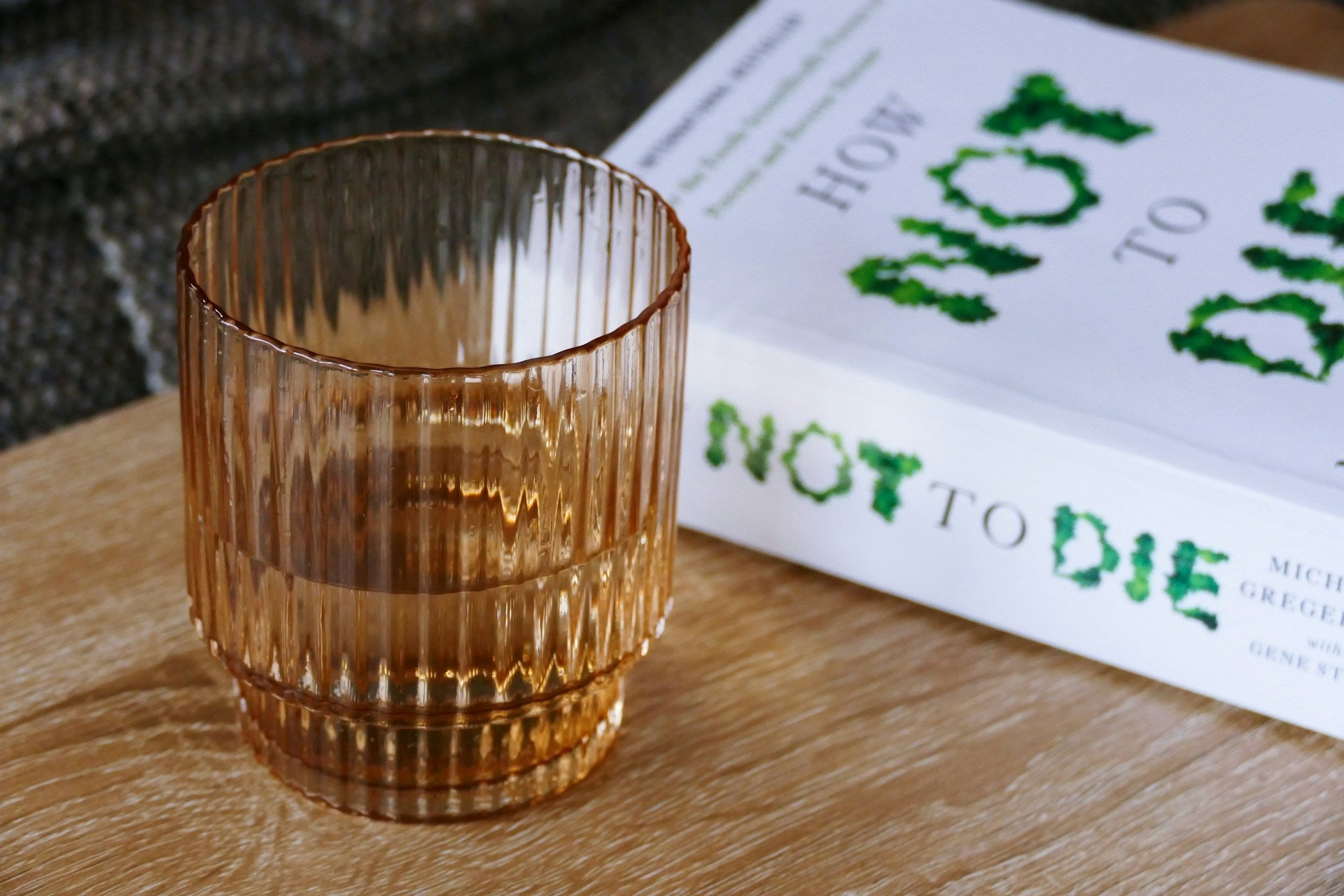 La Importancia de Tomar un Vaso de Agua Grande al Despertar