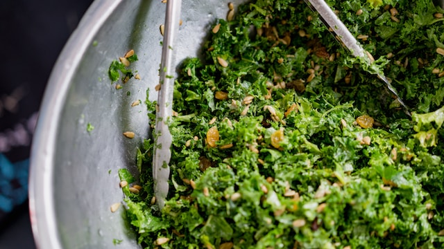 Ensalada Refrescante de Kale